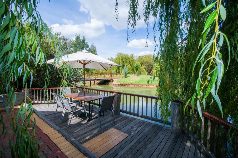 Perricoota Vines Retreat Hotel Moama Eksteriør billede