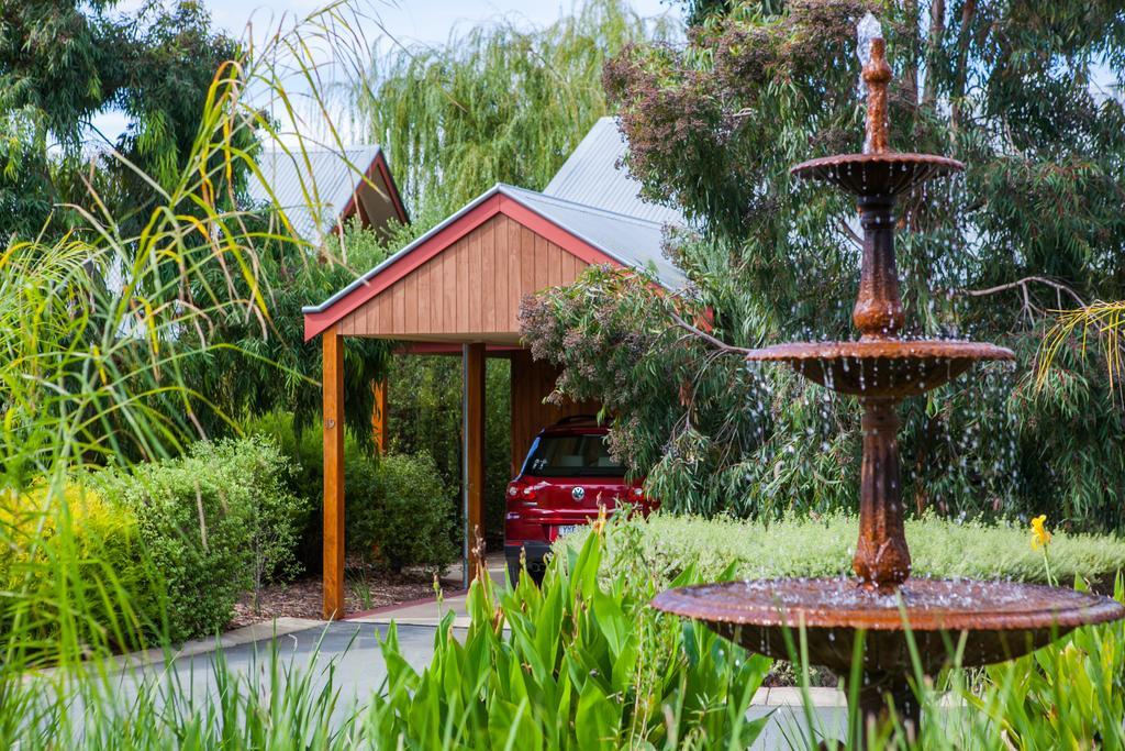 Perricoota Vines Retreat Hotel Moama Værelse billede